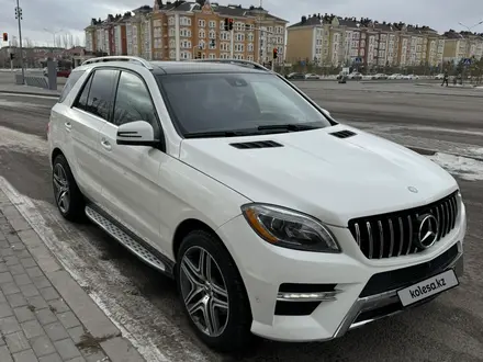 Mercedes-Benz ML 400 2015 года за 15 600 000 тг. в Астана – фото 4