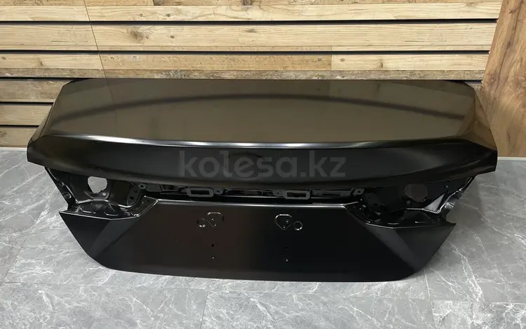 Крышка багажника Camry за 240 000 тг. в Алматы