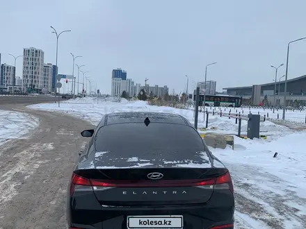 Hyundai Elantra 2021 годаүшін8 000 000 тг. в Астана – фото 2