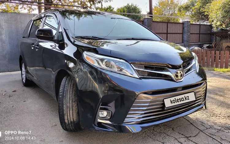 Toyota Sienna 2013 годаfor10 900 000 тг. в Алматы