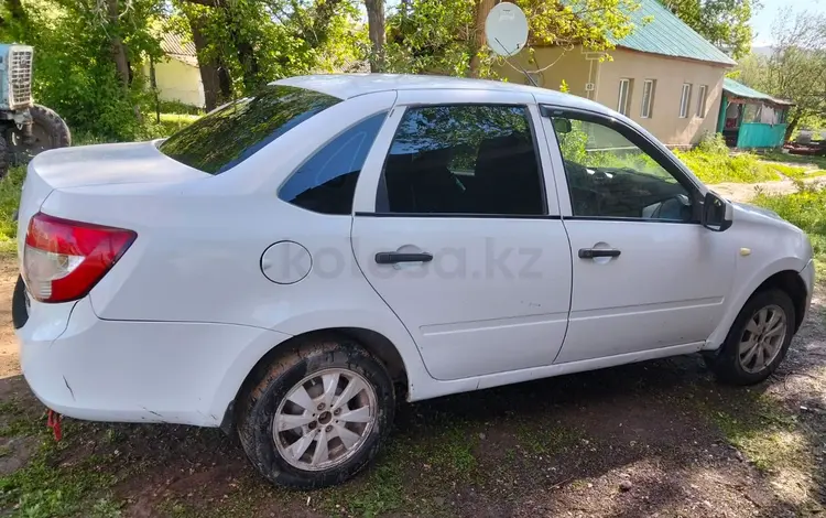 ВАЗ (Lada) Granta 2190 2014 годаүшін2 000 000 тг. в Семей