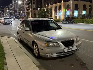 Hyundai Elantra, 2004