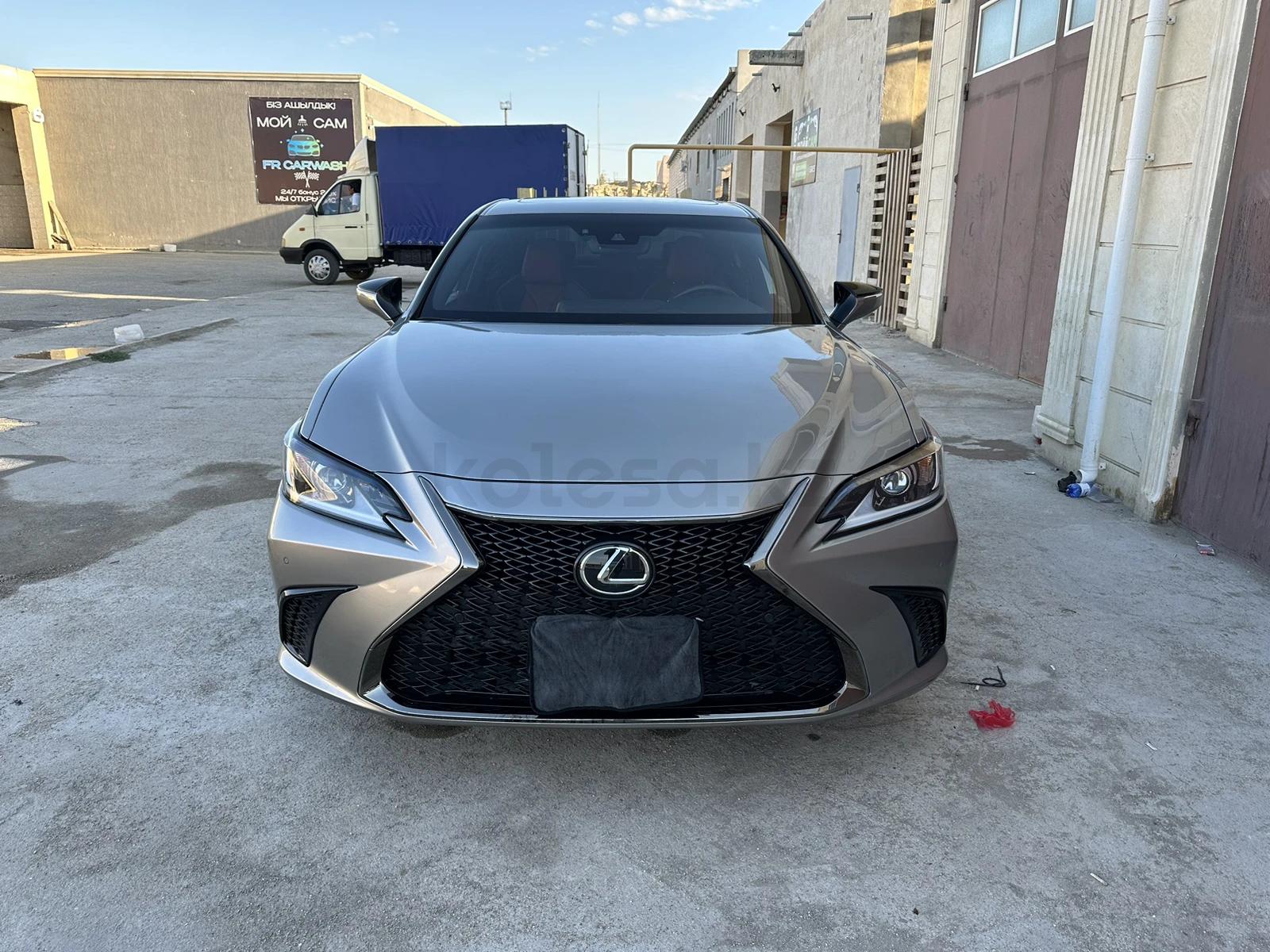 Lexus ES 350 2020 г.