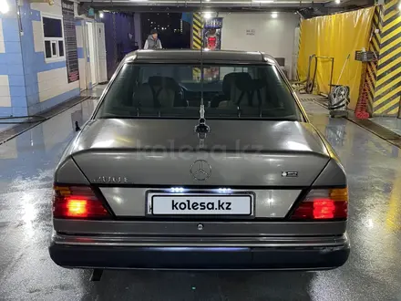 Mercedes-Benz E 230 1991 года за 1 450 000 тг. в Астана – фото 10