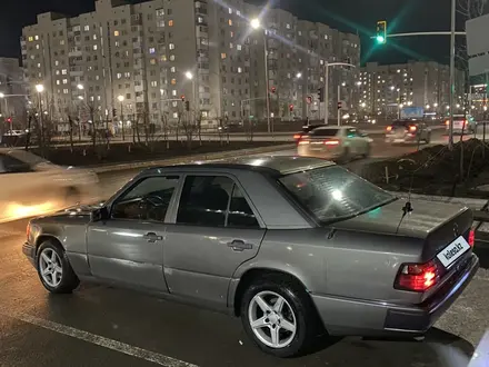 Mercedes-Benz E 230 1991 года за 1 450 000 тг. в Астана – фото 21