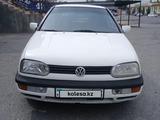 Volkswagen Golf 1995 года за 1 400 000 тг. в Шымкент – фото 2