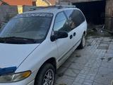 Dodge Caravan 1996 года за 1 100 000 тг. в Атырау