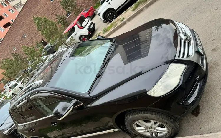 Volkswagen Touareg 2008 года за 7 900 000 тг. в Астана