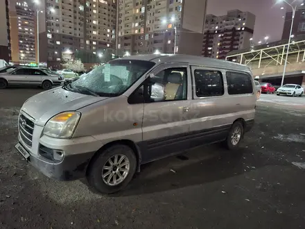 Hyundai Starex 2006 годаүшін2 800 000 тг. в Астана – фото 2