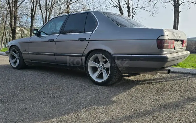 BMW 740 1994 года за 3 700 000 тг. в Алматы