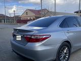 Toyota Camry 2015 года за 7 600 000 тг. в Атырау – фото 4