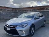 Toyota Camry 2015 года за 7 600 000 тг. в Атырау