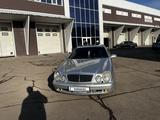 Mercedes-Benz CLK 320 1997 годаүшін4 800 000 тг. в Караганда – фото 2