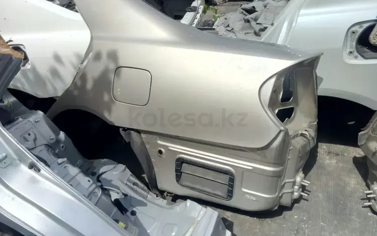 Задние крылья Camry 30 за 1 000 тг. в Алматы