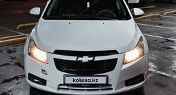 Chevrolet Cruze 2013 года за 3 900 000 тг. в Алматы – фото 2