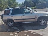 Honda CR-V 1998 года за 3 500 000 тг. в Алматы – фото 2