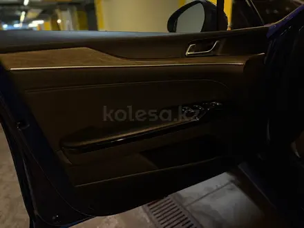 Kia K5 2023 года за 10 700 000 тг. в Алматы – фото 14