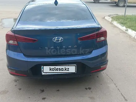 Hyundai Elantra 2019 года за 8 350 000 тг. в Астана – фото 2