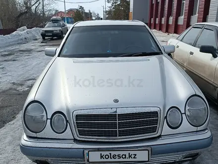 Mercedes-Benz E 230 1997 года за 3 000 000 тг. в Петропавловск – фото 4