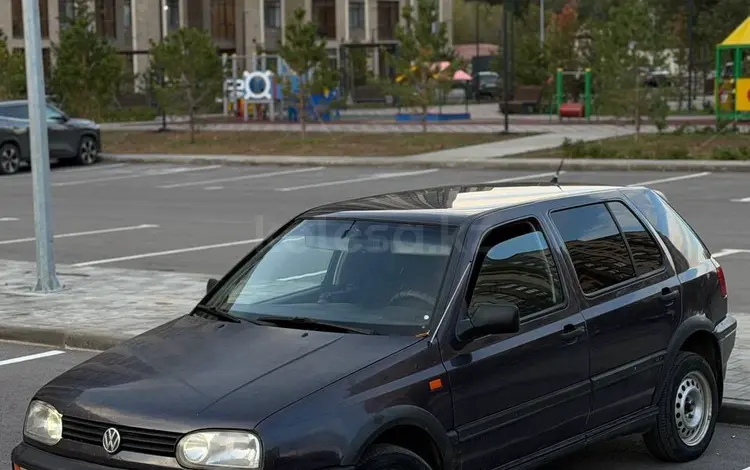 Volkswagen Golf 1994 годаүшін1 270 000 тг. в Караганда