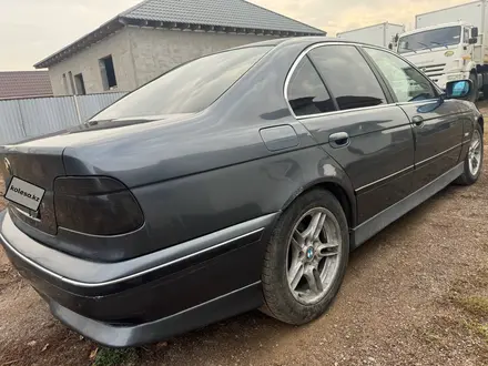 BMW 523 1997 года за 2 400 000 тг. в Алматы – фото 7