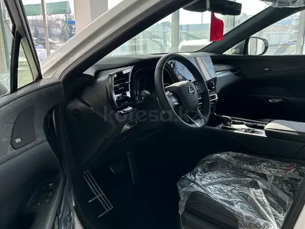 Lexus RX 500h 2023 годаүшін48 500 000 тг. в Шымкент – фото 8