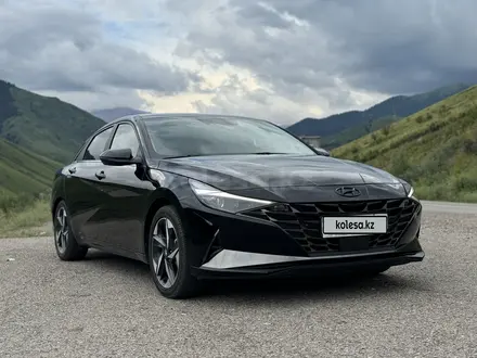 Hyundai Elantra 2021 года за 8 900 000 тг. в Алматы