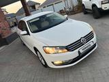 Volkswagen Passat 2014 года за 4 800 000 тг. в Атырау – фото 5