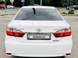 Toyota Camry 2017 года за 13 000 000 тг. в Алматы – фото 4