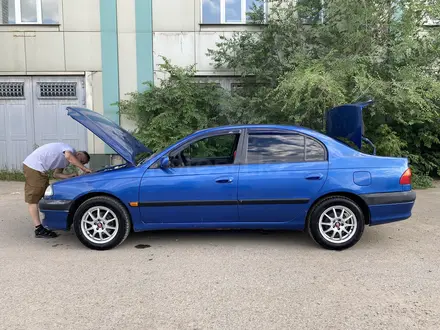 Toyota Avensis 1998 года за 2 850 000 тг. в Павлодар – фото 2