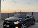 Chevrolet Cruze 2012 года за 3 200 000 тг. в Кульсары – фото 2