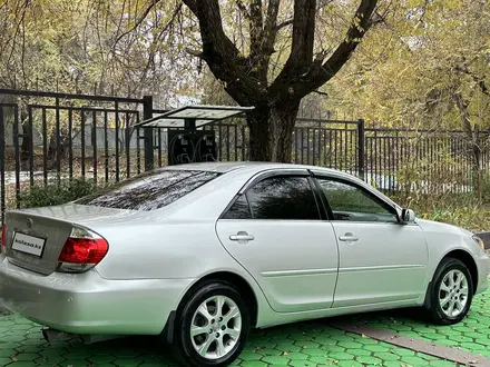 Toyota Camry 2005 года за 5 700 000 тг. в Алматы – фото 2