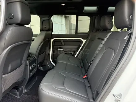 Land Rover Defender X-Dynamic SE 2026 года за 75 163 000 тг. в Алматы – фото 12