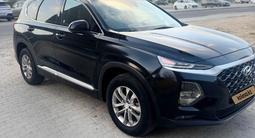 Hyundai Santa Fe 2019 года за 13 800 000 тг. в Актау