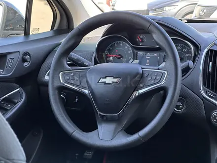Chevrolet Cruze 2017 годаүшін6 800 000 тг. в Караганда – фото 9