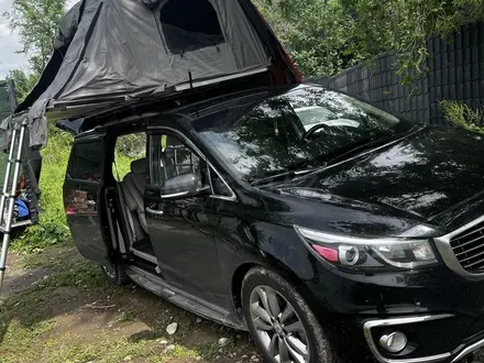 Kia Carnival 2017 года за 12 500 000 тг. в Шымкент – фото 17