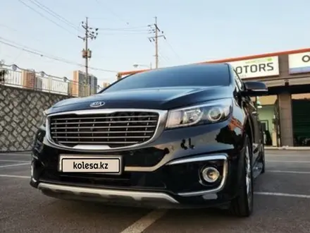 Kia Carnival 2017 года за 12 500 000 тг. в Шымкент – фото 3