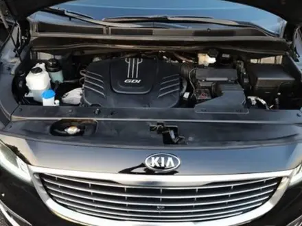 Kia Carnival 2017 года за 12 500 000 тг. в Шымкент – фото 6