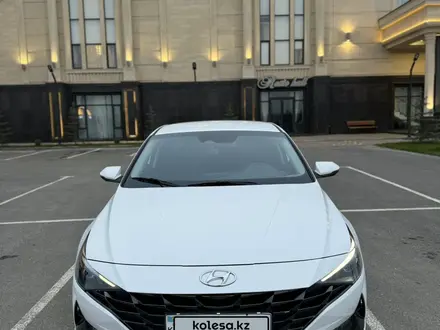 Hyundai Elantra 2021 года за 9 500 000 тг. в Шымкент