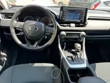 Toyota RAV4 2022 годаүшін16 500 000 тг. в Уральск – фото 3