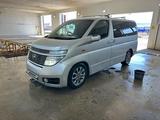 Nissan Elgrand 2004 года за 4 000 000 тг. в Атырау