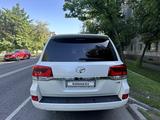 Toyota Land Cruiser 2017 годаүшін31 700 000 тг. в Алматы – фото 4