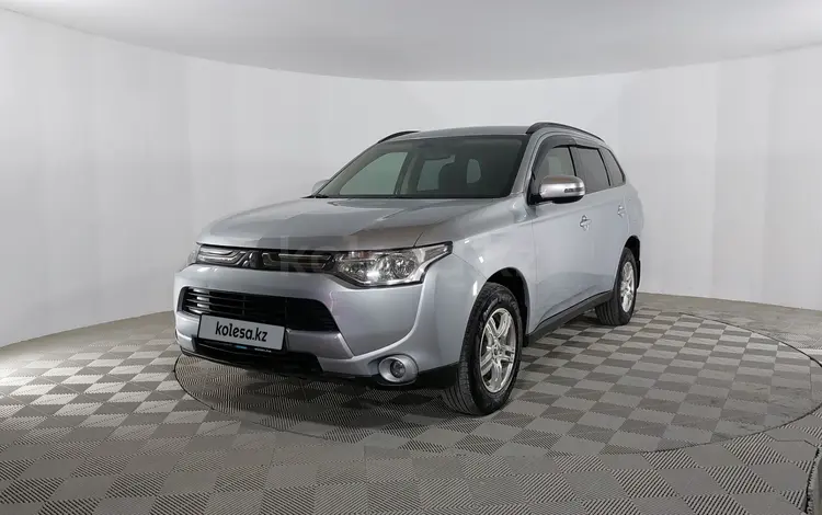 Mitsubishi Outlander 2013 года за 8 230 000 тг. в Актау