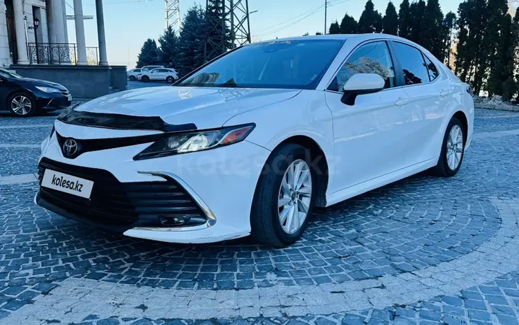 Toyota Camry 2021 года за 12 000 000 тг. в Алматы