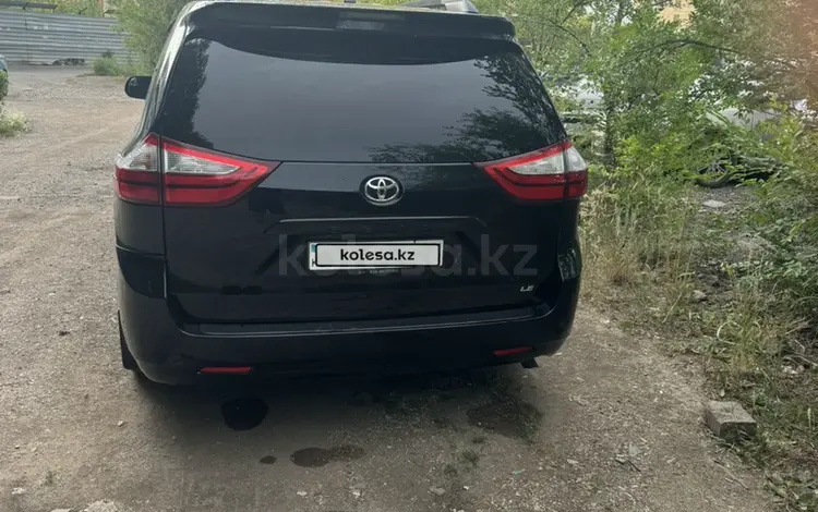 Toyota Sienna 2015 годаүшін13 000 000 тг. в Астана