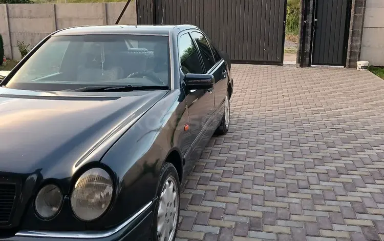 Mercedes-Benz E 230 1996 годаүшін2 200 000 тг. в Алматы