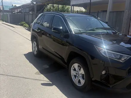 Toyota RAV4 2019 года за 12 500 000 тг. в Алматы – фото 2