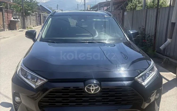 Toyota RAV4 2019 года за 12 500 000 тг. в Алматы
