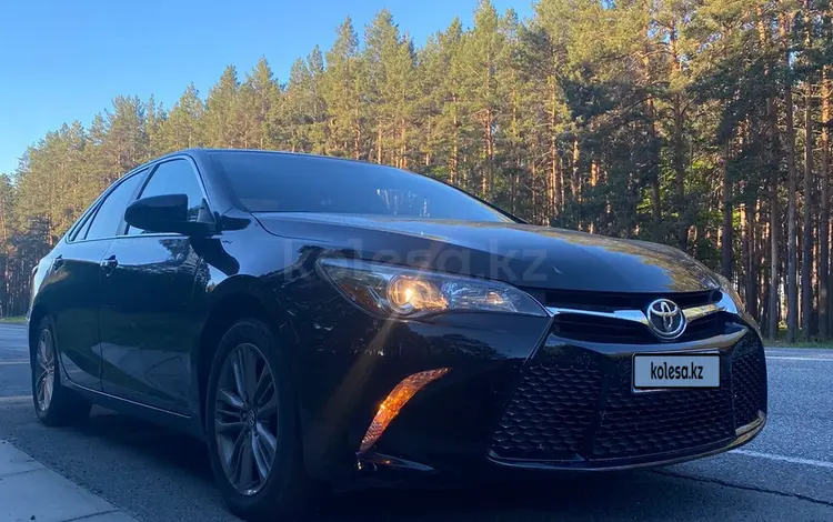 Toyota Camry 2017 года за 6 500 000 тг. в Атырау