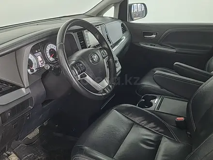 Toyota Sienna 2018 года за 14 250 000 тг. в Караганда – фото 12